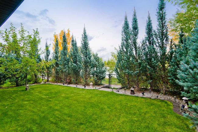 140 West Creek Glen, Home with 3 bedrooms, 2 bathrooms and 3 parking in Chestermere AB | Image 10
