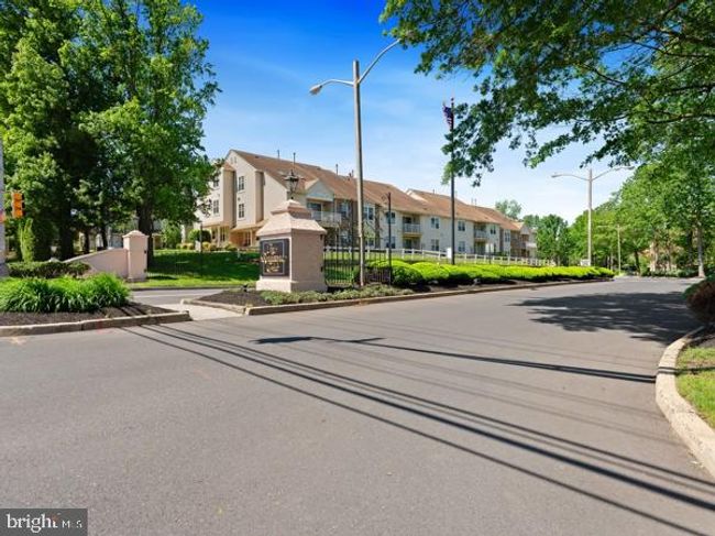 902 Scotswood Ct, Condo with 2 bedrooms, 2 bathrooms and null parking in MOUNT LAUREL NJ | Image 38