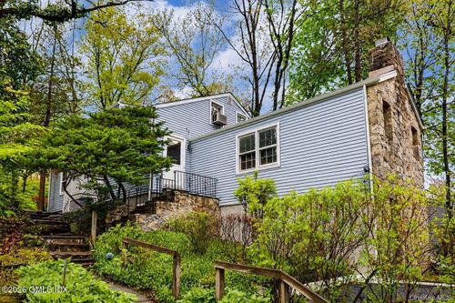 50 Valleywood Rd, Cos Cob, CT, 06807-2331 | Card Image