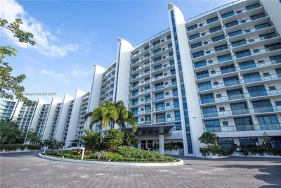 204 - 3250 Ne 188th Street, Condo with 3 bedrooms, 4 bathrooms and null parking in Aventura FL | Image 1