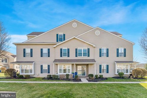 5202 Drawbridge Ct, ROYERSFORD, PA, 19468-4359 | Card Image