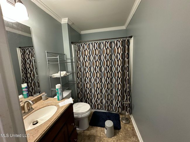 Bathroom | Image 11