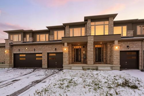 9 Admiral Rd, Welland, ON, L3B0H3 | Card Image