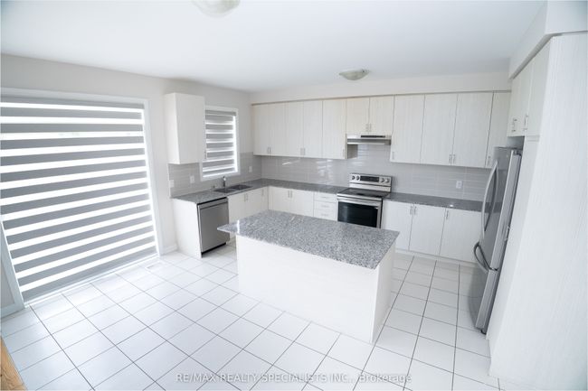 6 Rustic Oak Trail, House other with 4 bedrooms, 4 bathrooms and 4 parking in Ayr ON | Image 7