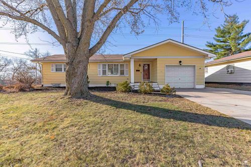 849 Cypress St, Junction City, KS, 66441-4003 | Card Image