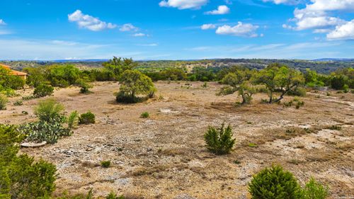 1556 White River Rd, Canyon Lake, TX, 78133-6104 | Card Image