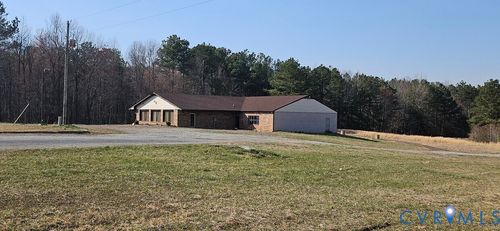 302 W Colonial Trail Hwy, Blackstone, VA, 23824-4534 | Card Image
