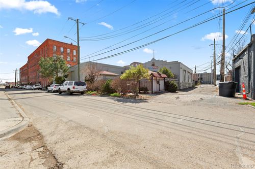 260 Mount Elliott St, Detroit, MI, 48207-4322 | Card Image