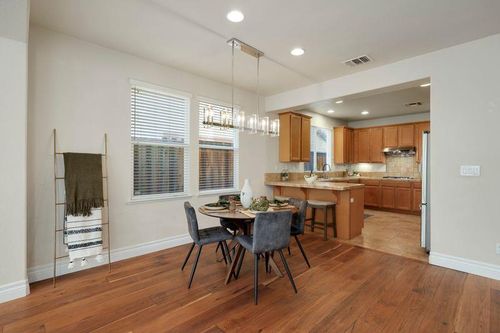 946 Campfire Circle, Rocklin, CA, 95765 | Card Image