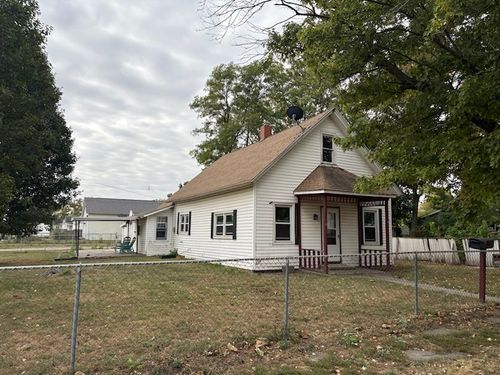 801 Richmond Ave, Mattoon, IL, 61938-4219 | Card Image