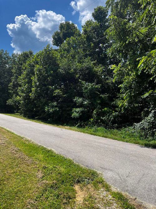 40 Twin Oaks Rd, Wellington, KY, 40387 | Card Image