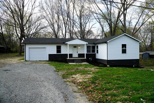 32 Jenkins Dr, Fayetteville, TN, 37334-7638 | Card Image