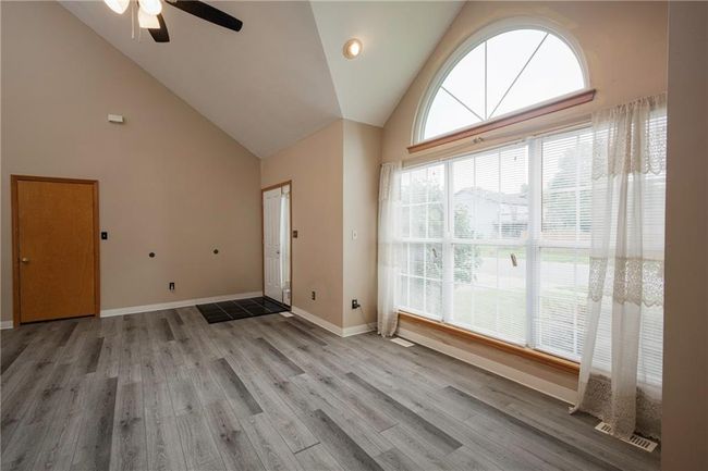 205 Sw Creek Ridge Dr, House other with 4 bedrooms, 3 bathrooms and null parking in Grain Valley MO | Image 9