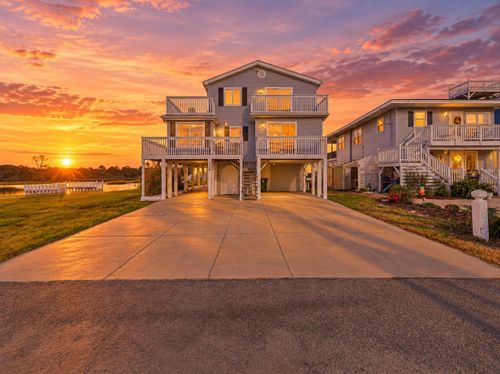 338 56th Ave N, North Myrtle Beach, SC, 29582-1339 | Card Image