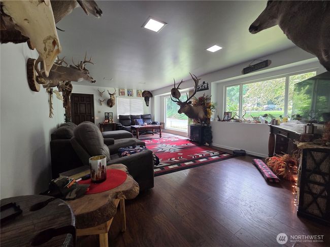 418 Sw Canyon Loop, House other with 4 bedrooms, 2 bathrooms and 3 parking in Winlock WA | Image 5