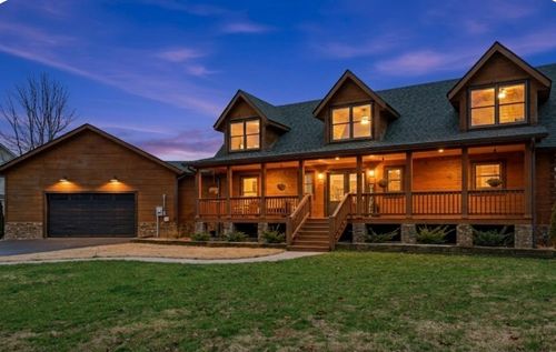 530 Parkway Rd, Tullahoma, TN, 37388-5353 | Card Image