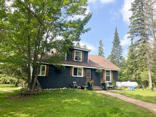 7974 Onigum Rd Nw, Walker, MN, 56484-2590 | Card Image
