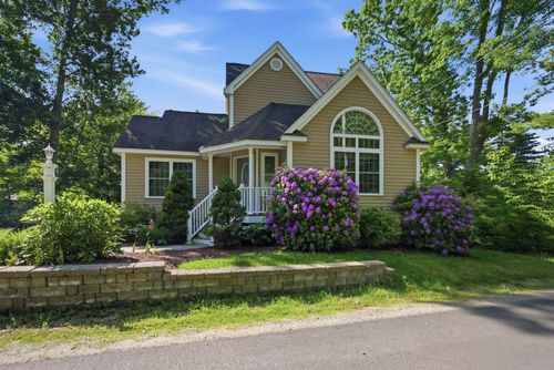 66 Tibbetts Rd, Fremont, NH, 03044-3573 | Card Image