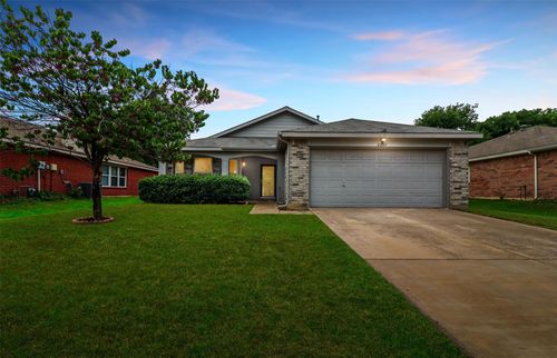 2205 Lookout Ln, Denton, TX, 76207-1021 | Card Image