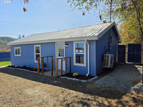 510 Boyer Rd, Riddle, OR, 97469-9768 | Card Image