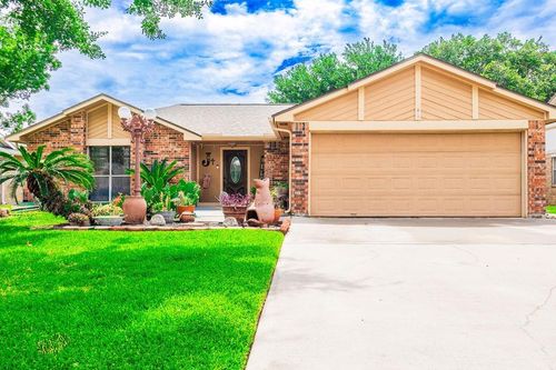 707 Landing Blvd, League City, TX, 77573-3314 | Card Image