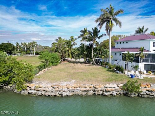 739 Palm Point Dr, GOODLAND, FL, 34140 | Card Image