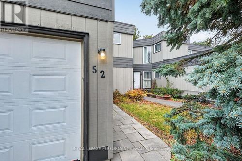 23-52 Compata Way, Ottawa, ON, K1B4W9 | Card Image