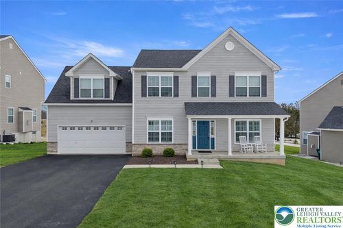 5037 Lilac Dr, Schnecksville, PA, 18078-8706 | Card Image