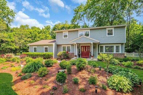 54 Threepence Dr, Huntingtn Sta, NY, 11747-4034 | Card Image
