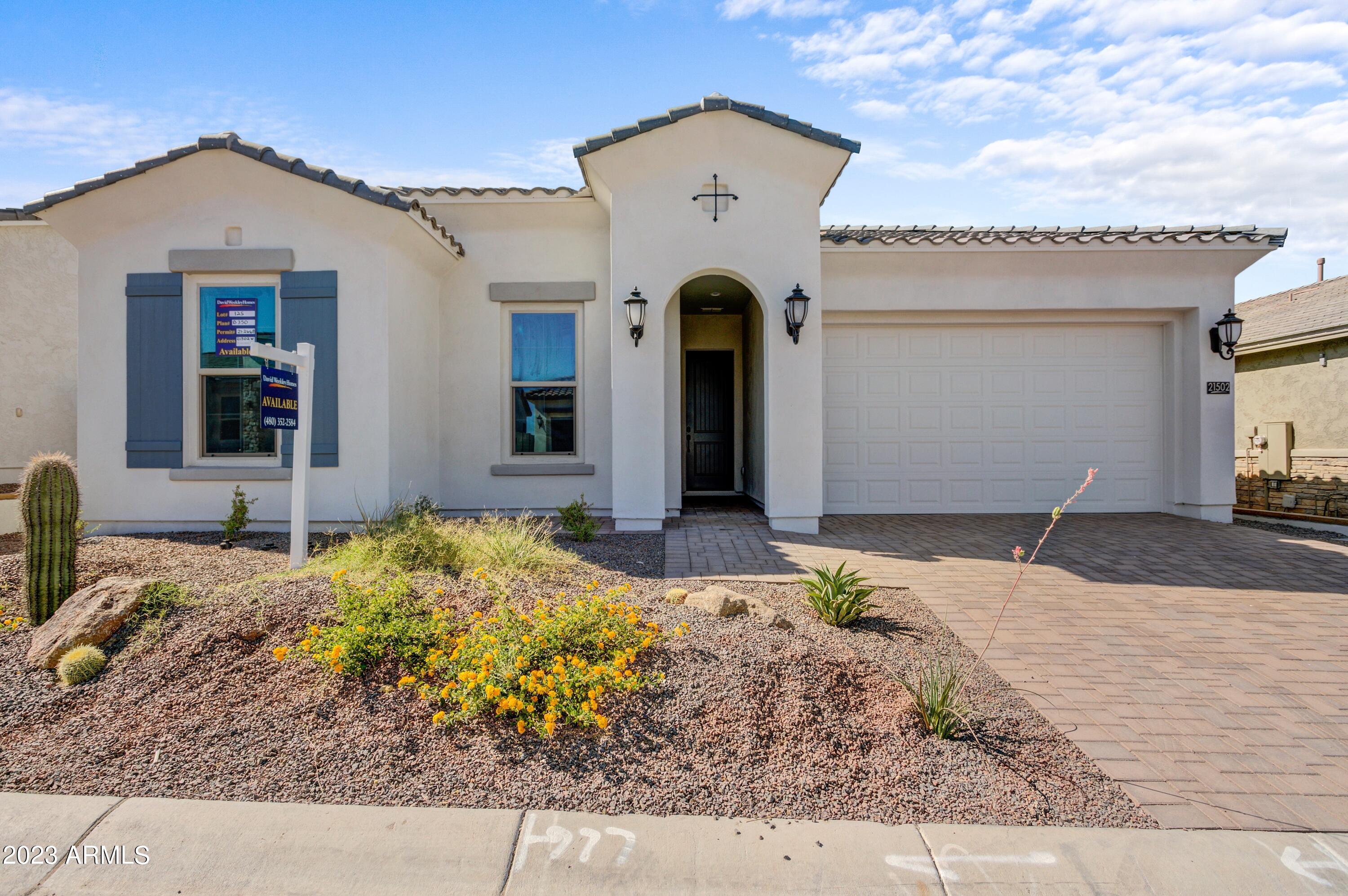21502 W Minnezona Avenue, For Sale in Buckeye Zoocasa