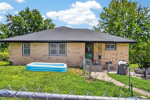 3903 Oakshire Rd, Des Moines, IA, 50310-5927 | Card Image