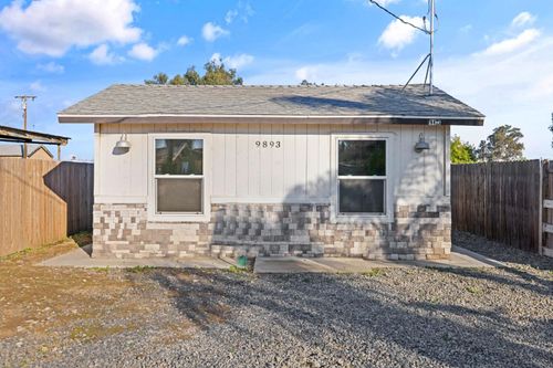 9893 Vista Ave, Hanford, CA, 93230-4856 | Card Image