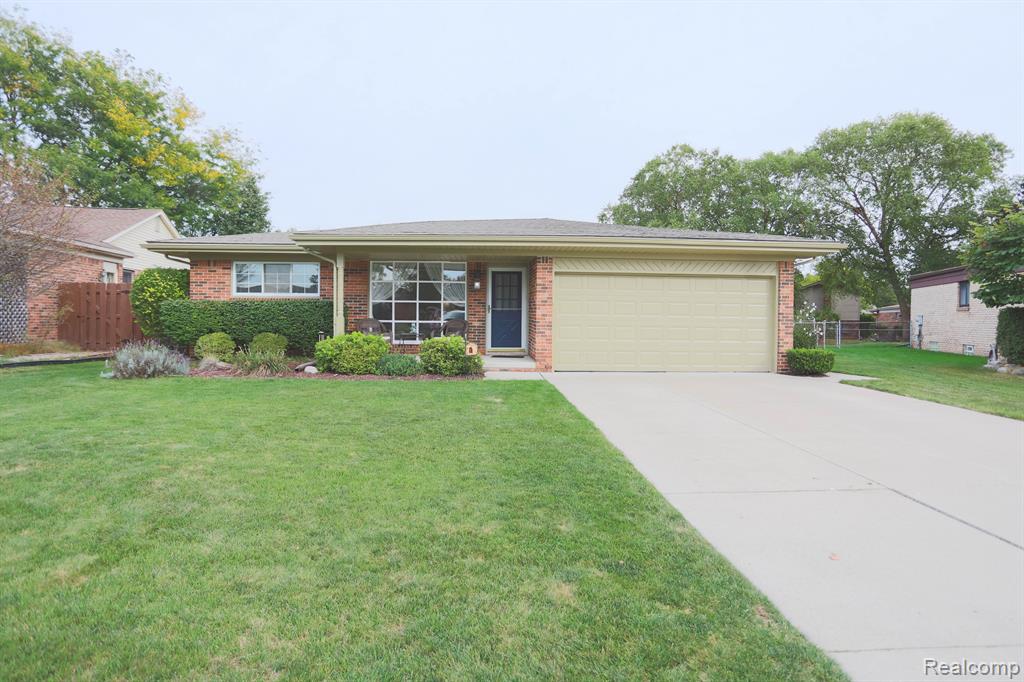 Foothill Dr, Sterling Heights, MI 48312