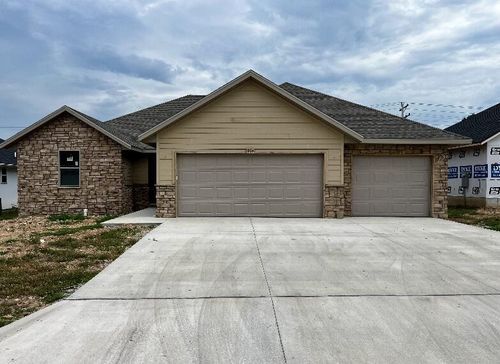 934 S Pindall Ln, Nixa, MO, 65714-4284 | Card Image
