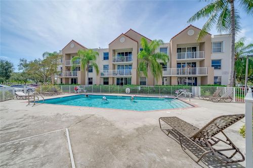 apt-207-2711 Ocean Club Blvd, Hollywood, FL, 33019-3951 | Card Image