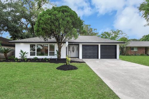 2407 Crestdale Dr, Houston, TX, 77080 | Card Image