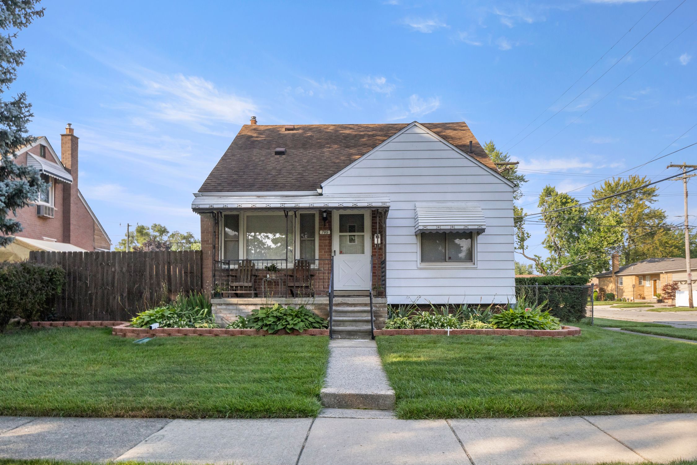 Farnham Ave, Lincoln Park, MI 48146