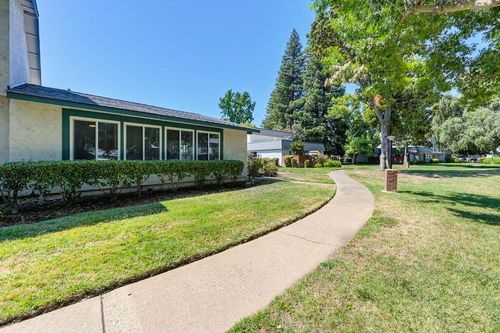 apt-a-8915 Salmon Falls Dr, Sacramento, CA, 95826-1970 | Card Image