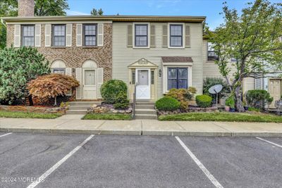 2 - 7 Deptford Court, Condo with 2 bedrooms, 2 bathrooms and 1 parking in Freehold NJ | Image 1