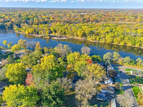 681 Glencoe St Ne, Fridley, MN, 55432-1628 | Card Image