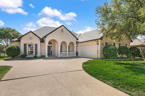 10701 Whitestone Ranch Rd, Benbrook, TX, 76126-4575 | Card Image