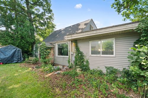 430 Elm Ct, Twin Lakes, WI, 53181-9206 | Card Image