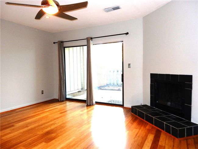 2058 Powers Ferry Trce Se, Condo with 2 bedrooms, 3 bathrooms and 2 parking in Marietta GA | Image 9