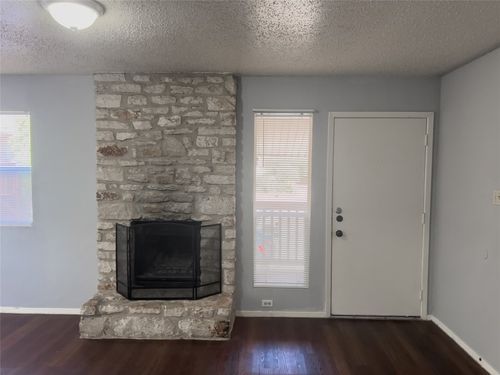 apt-d-901 Taulbee Ln, Austin, TX, 78757-1551 | Card Image