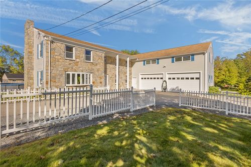 763 Wood Street, Swansea, MA, 02777 | Card Image