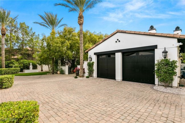 19 Quintessa Cir, House other with 4 bedrooms, 5 bathrooms and null parking in Las Vegas NV | Image 5