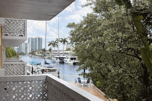 211-3220 Bayview Dr, Fort Lauderdale, FL, 33306-2097 | Card Image