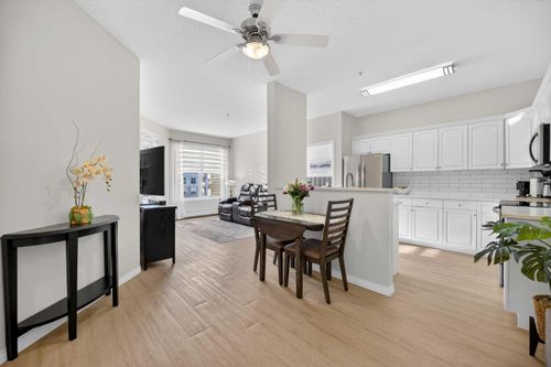 205-4500 50 Ave, Olds, AB, T4H1X5 | Card Image