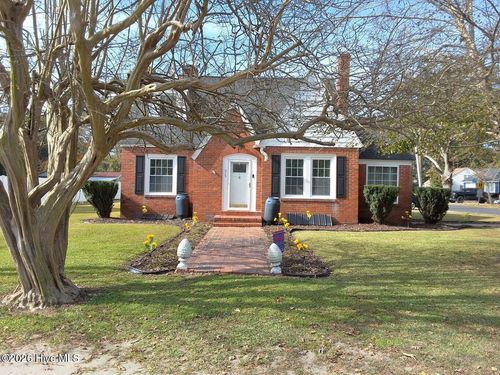 215 N Elm St, Chadbourn, NC, 28431-2017 | Card Image
