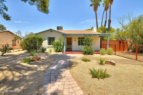 2421 E Drachman St, Tucson, AZ, 85719-4323 | Card Image